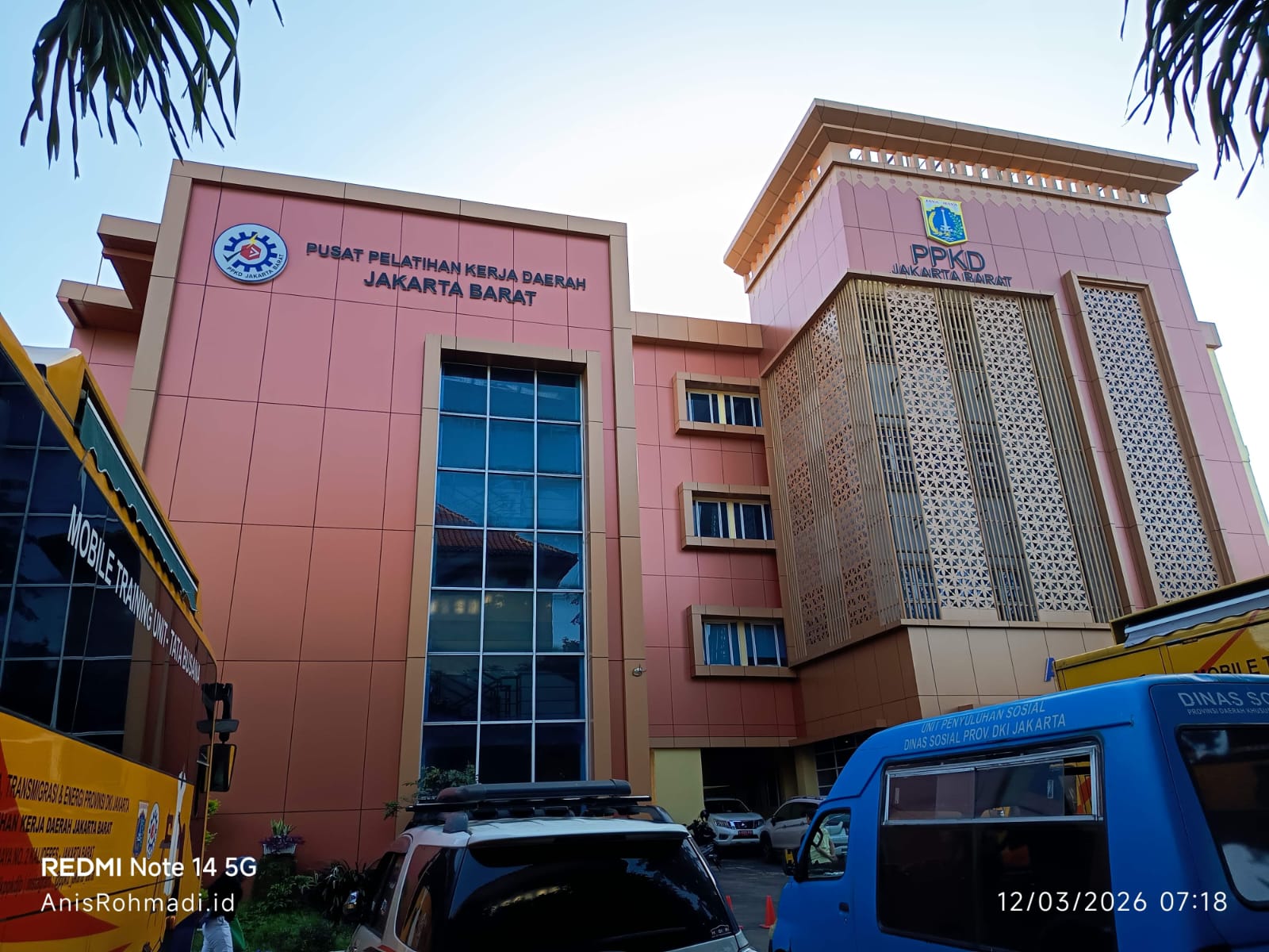 Pusat Pelatihan SDM Toko Kami